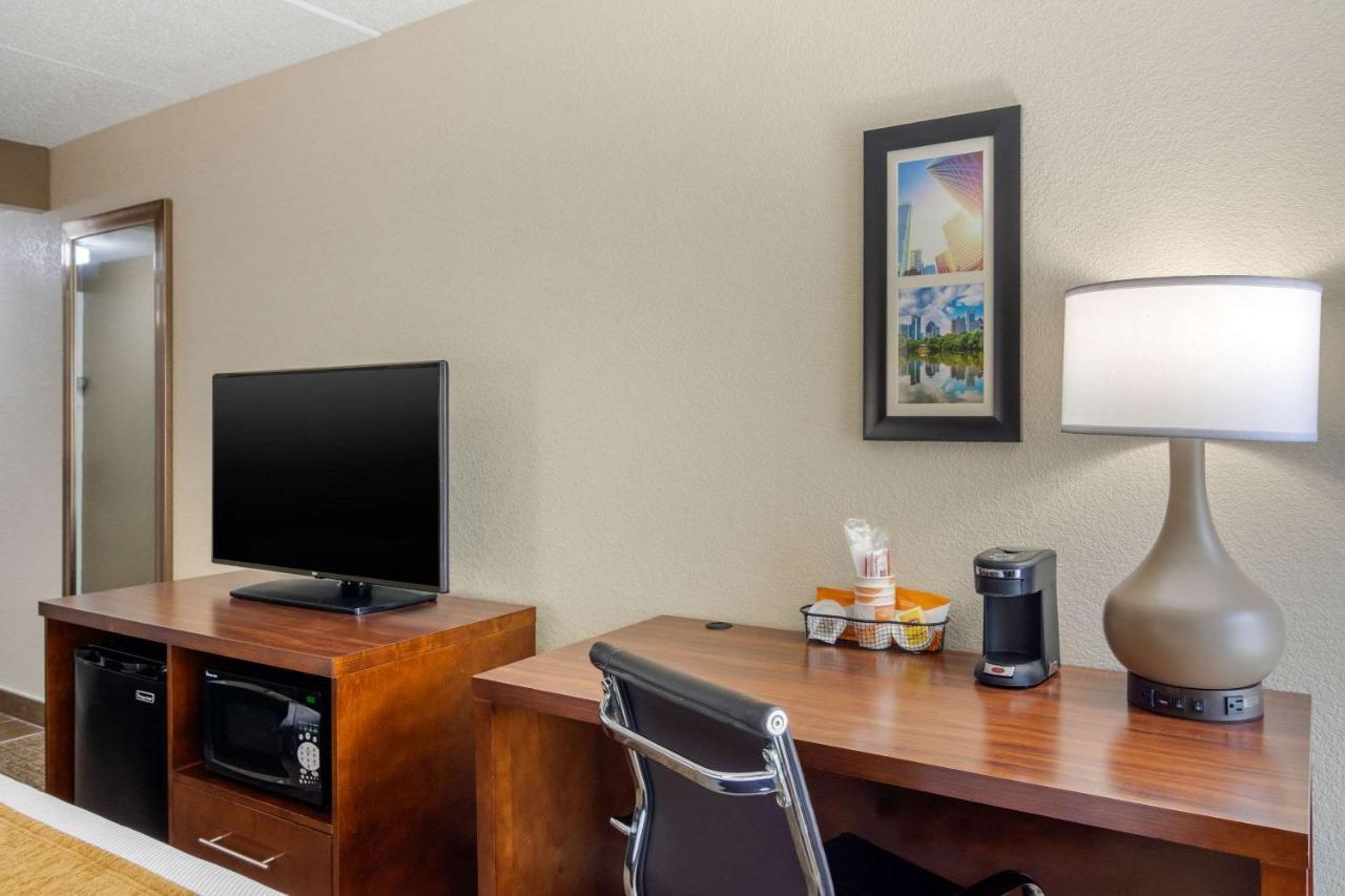 Comfort Inn Atlanta Airport Cheeko Manor Экстерьер фото