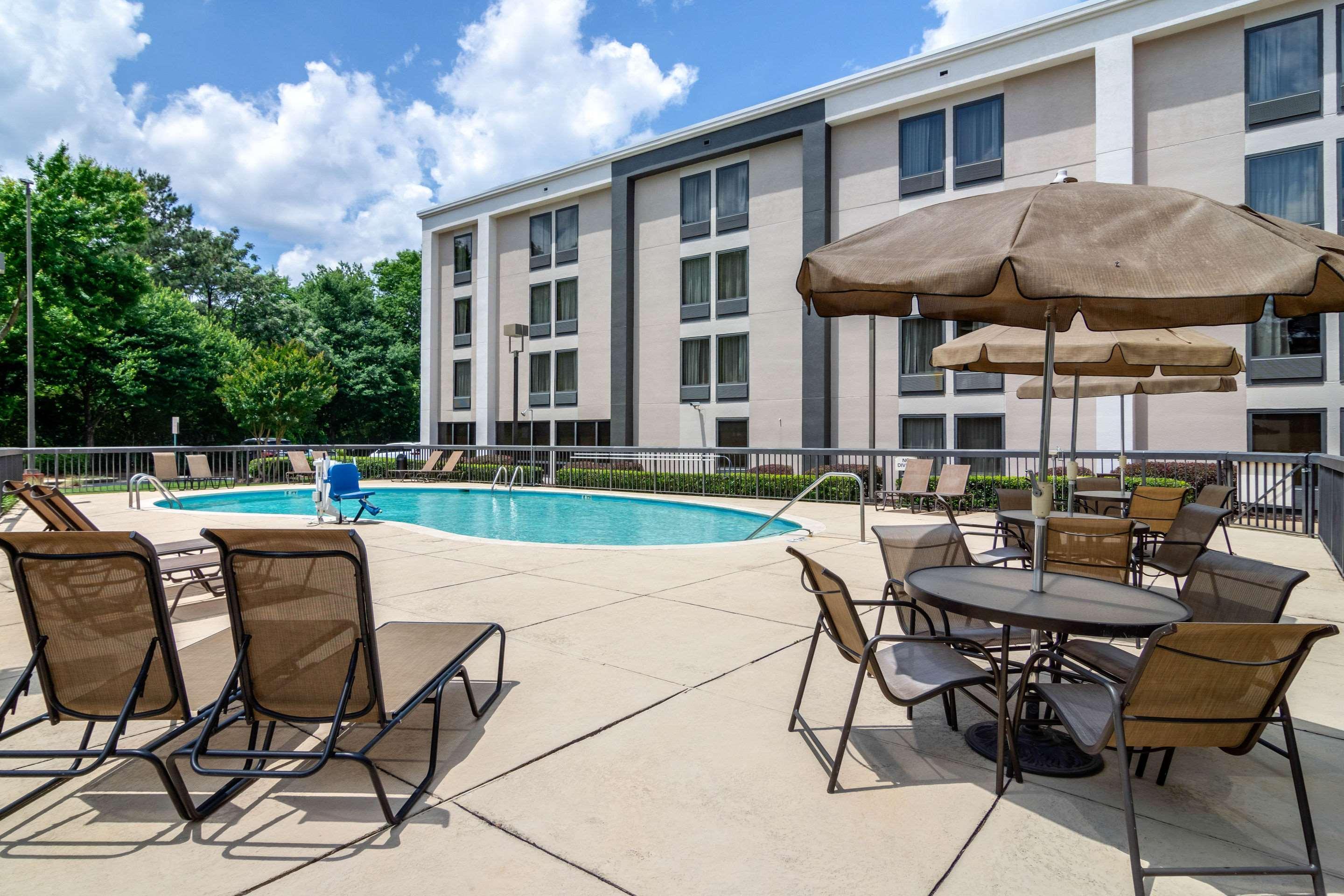 Comfort Inn Atlanta Airport Cheeko Manor Экстерьер фото