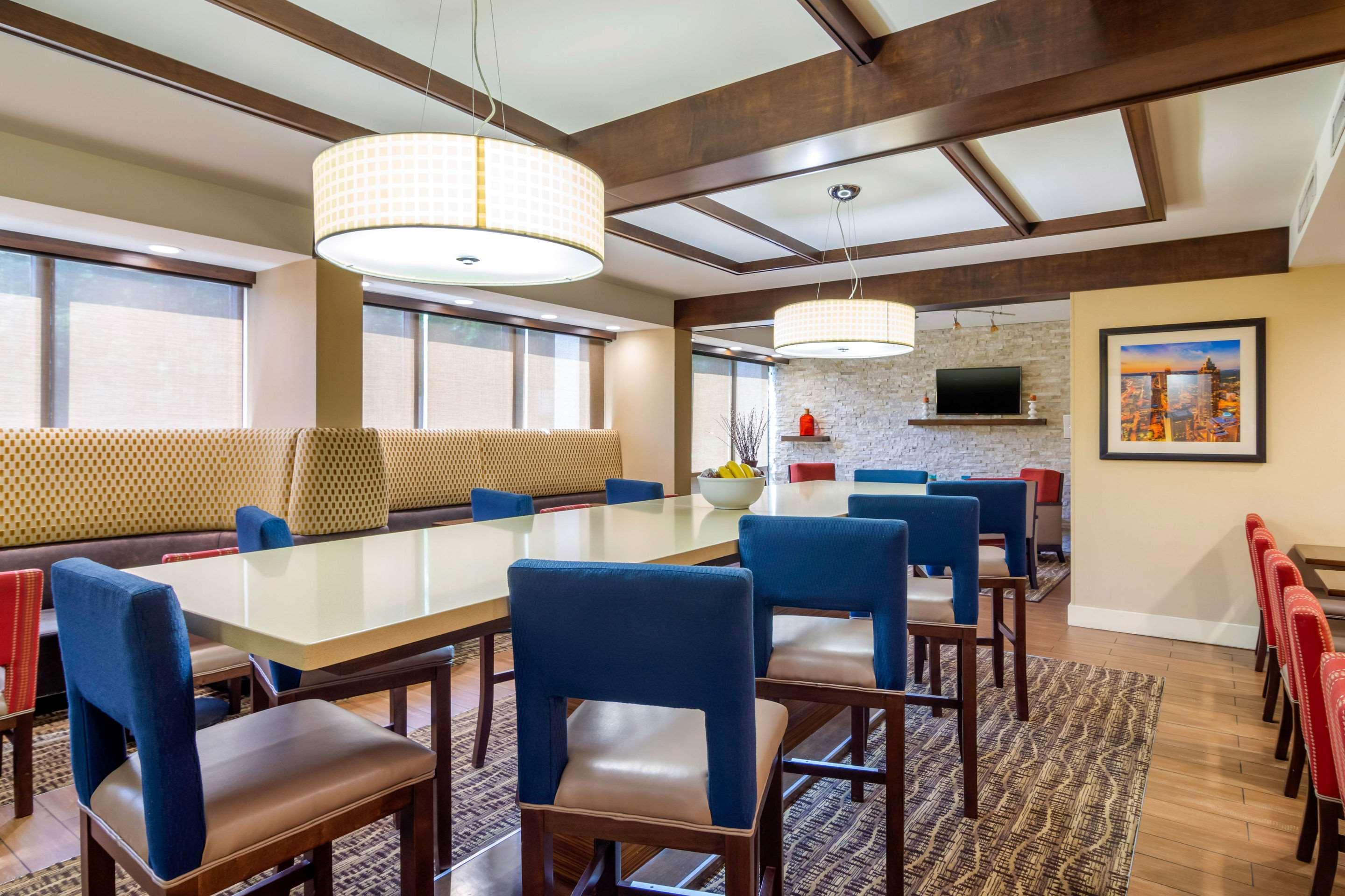 Comfort Inn Atlanta Airport Cheeko Manor Экстерьер фото